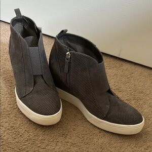 Stylish Gray Women's Shoes